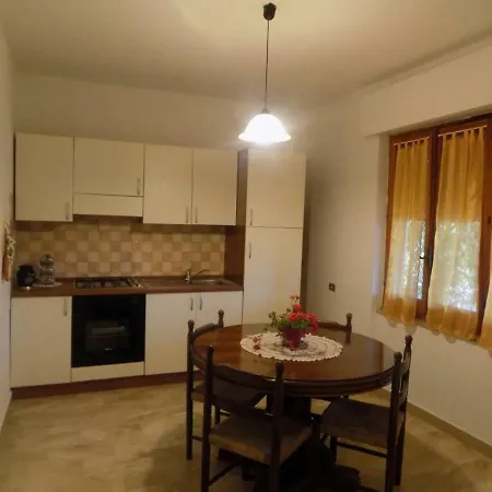 Alessio Apartment Girasole