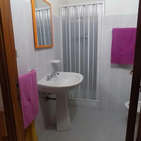 Alessio Apartment *