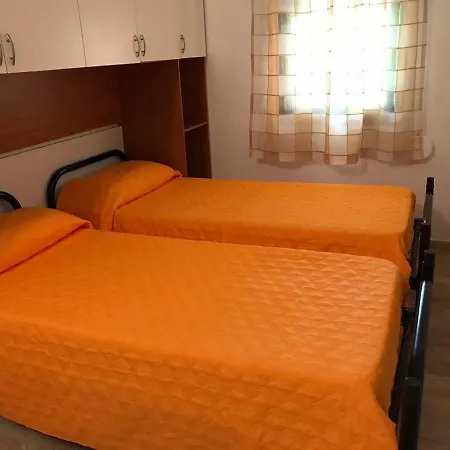 Alessio Apartment *